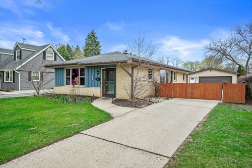 3670 S 97th St, Milwaukee, WI, 53228-1419 | Card Image