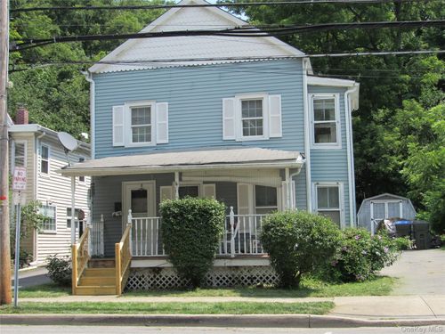151 Main St, Chester, NY, 10918-1326 | Card Image