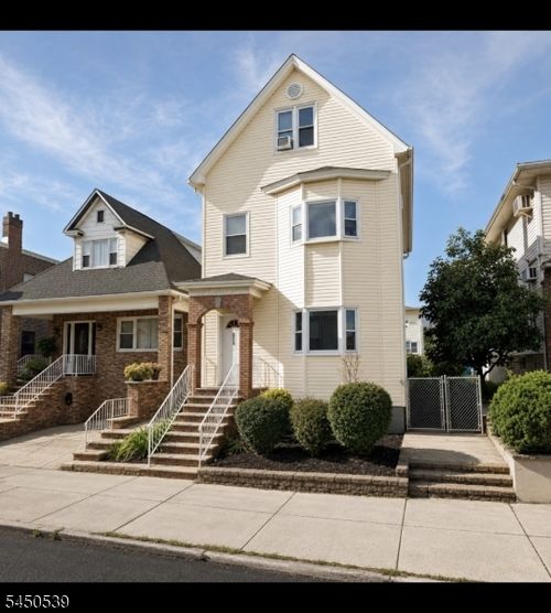 213 Amity St, Elizabeth, NJ, 07202-4126 | Card Image