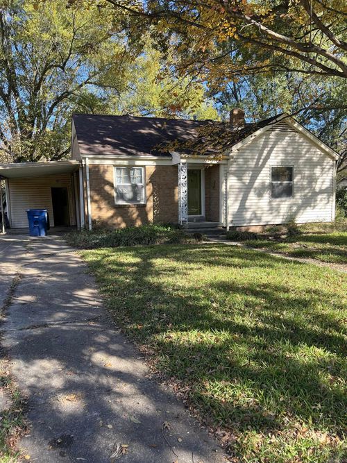 207 Ross Ave, West Memphis, AR, 72301-3041 | Card Image