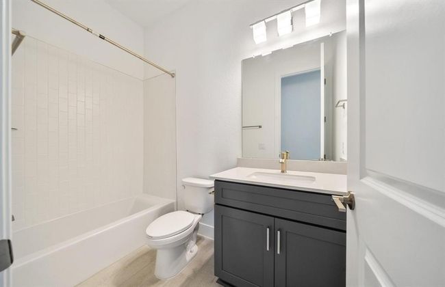 6119 Lush Passture Ln, House other with 4 bedrooms, 3 bathrooms and 2 parking in Manvel TX | Image 9