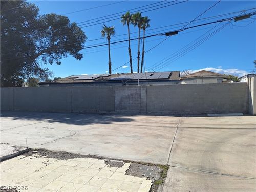 3187 S Eastern Ave, Las Vegas, NV, 89169-3308 | Card Image