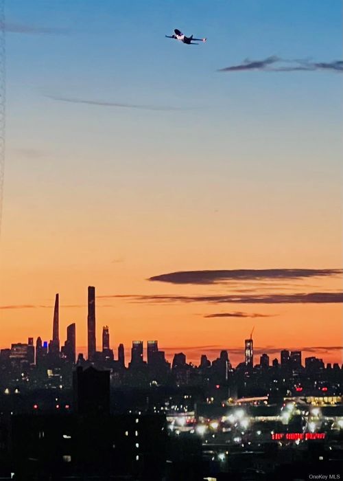 apt-11e-147 35th Ave, Flushing, NY, 11354-3768 | Card Image