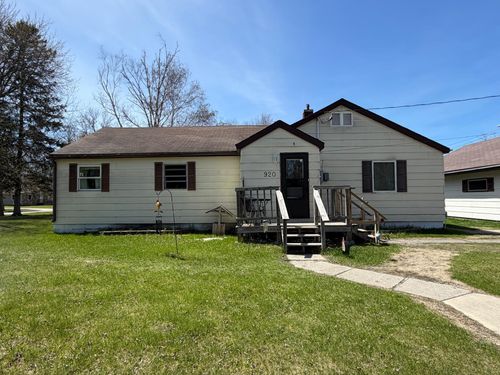 920 13th Ave, International Falls, MN, 56649-2657 | Card Image