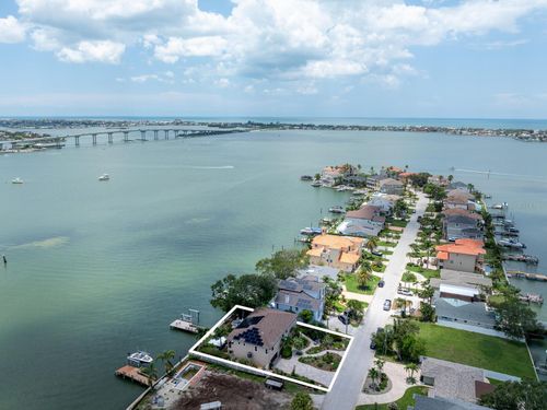 8 Sunset Bay Dr, Belleair, FL, 33756-1644 | Card Image