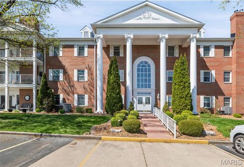 216 Country Club Vw, Edwardsville, IL, 62025-3601 | Card Image