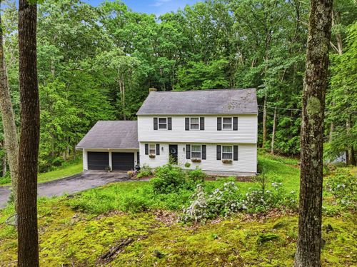 47 Beaver Ln, Bedford, NH, 03110-4608 | Card Image