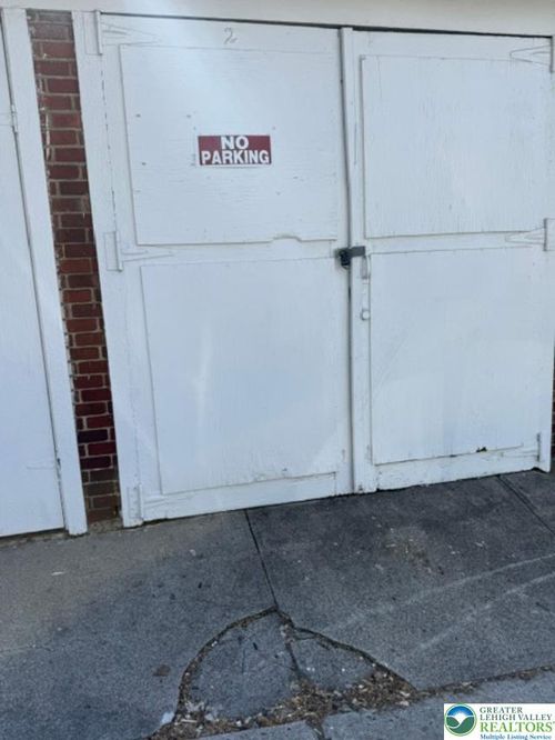 1501 Chew St, Allentown, PA, 18102-3665 | Card Image