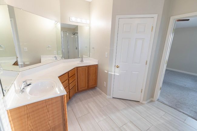 10920 Quarry Oaks Trl, House other with 5 bedrooms, 4 bathrooms and 2 parking in Austin TX | Image 21