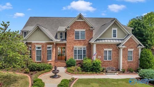 204 Hawks Crest Dr Nw, Madison, AL, 35757-7104 | Card Image