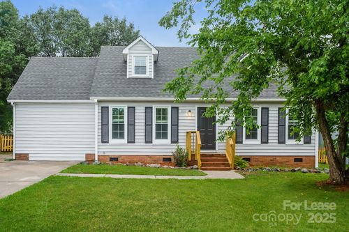 3331 Farm Lake Dr Sw, Concord, NC, 28027-7215 | Card Image