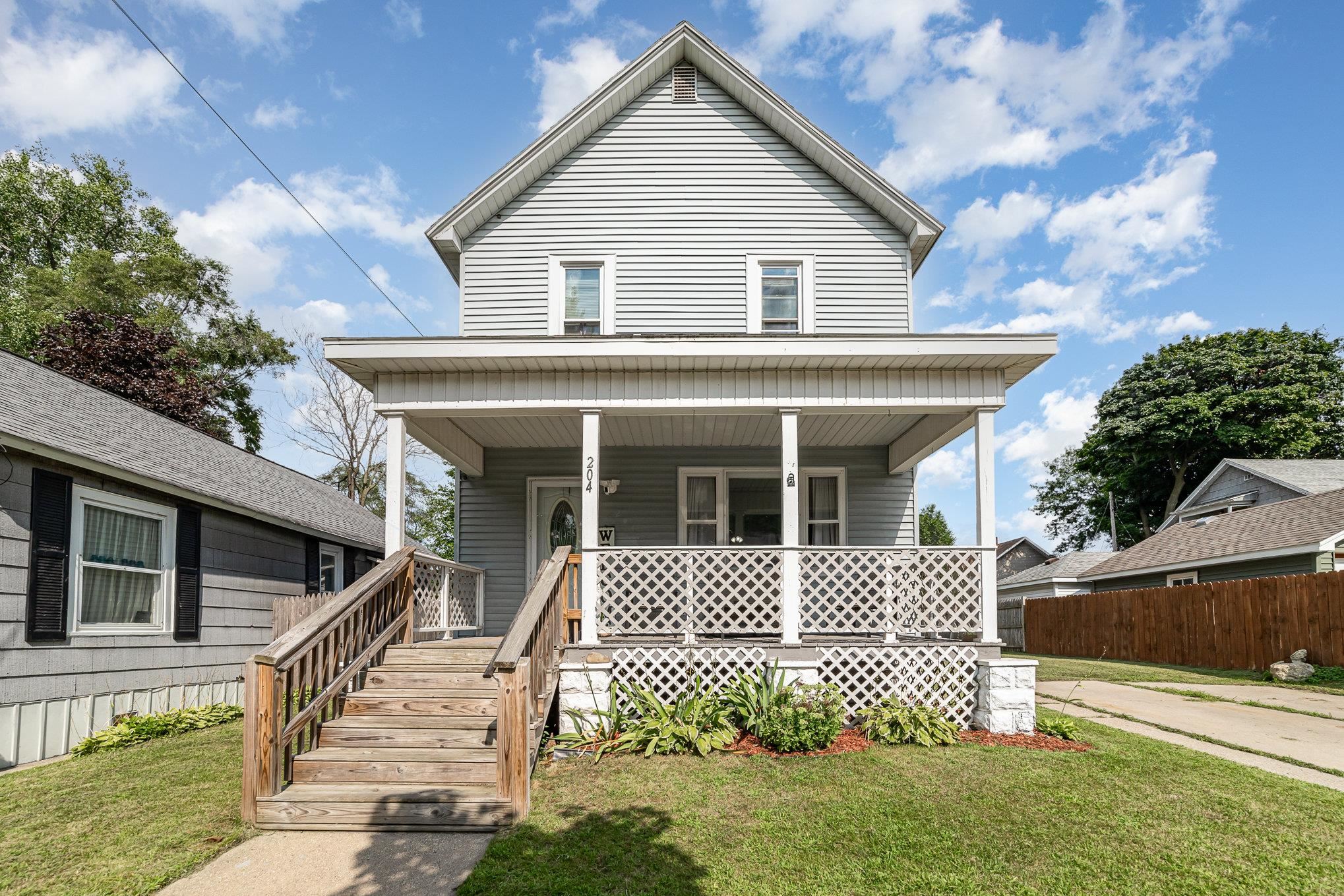 King St, Bay City, MI 48706