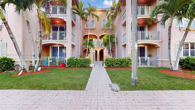 601 - 6670 Nw 114th Ave, Condo with 3 bedrooms, 2 bathrooms and null parking in Doral FL | Image 3