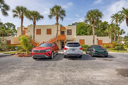 220-220 Pineneedle Drive, Bradenton, FL, 34210 | Card Image