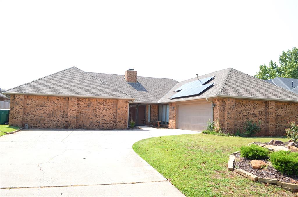 Lakepointe Dr, Oklahoma City, OK 73116