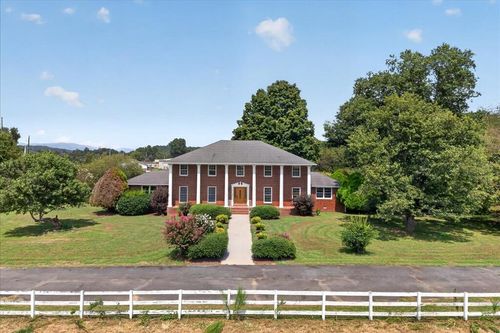 195 River St, Ellijay, GA, 30540-3732 | Card Image