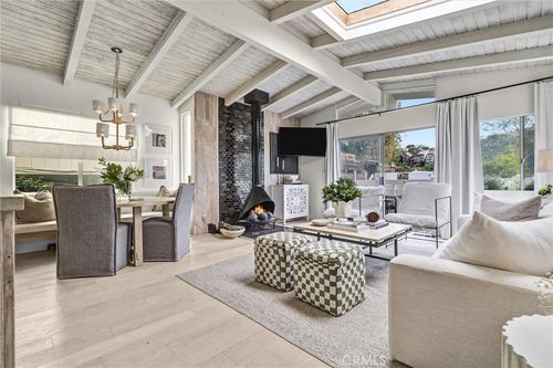 1025 Oro St, Laguna Beach, CA, 92651-3533 | Card Image