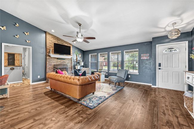 1303 W Pine St, House other with 3 bedrooms, 2 bathrooms and null parking in Rogers AR | Image 6
