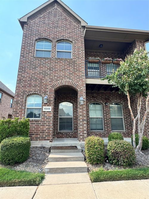 4249 Indian Run Dr, Carrollton, TX, 75010-3297 | Card Image