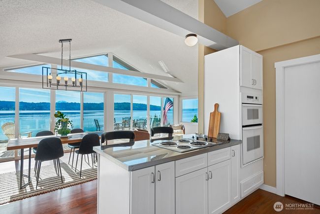 11613 Sw Shawnee Rd, House other with 5 bedrooms, 3 bathrooms and null parking in Vashon WA | Image 8