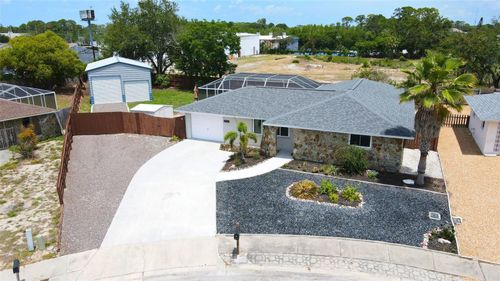 8747 Hemlock Ln, Port Richey, FL, 34668-5215 | Card Image