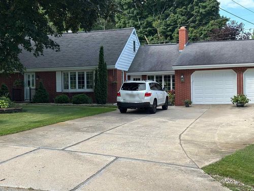 5427 Oakleaf Drive, GREEN BAY, WI, 54217 | Card Image