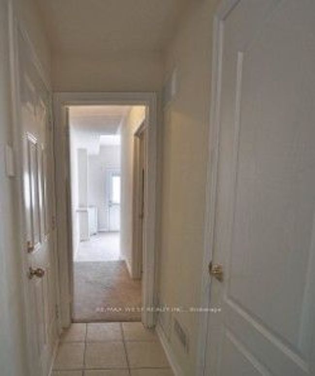 11 - 15 Old Colony Rd, House attached with 4 bedrooms, 4 bathrooms and 1 parking in Richmond Hill ON | Image 25
