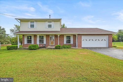 5581 Pinchtown Rd, DOVER, PA, 17315-4013 | Card Image