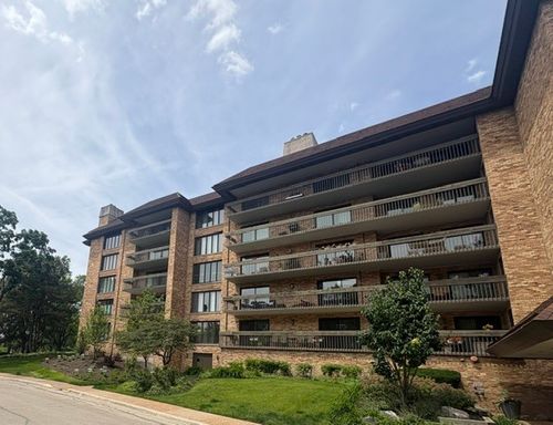 n201-1621 Mission Hills Rd, Northbrook, IL, 60062-5739 | Card Image
