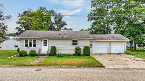 126 S Park Road, Blair, WI, 54616 | Card Image
