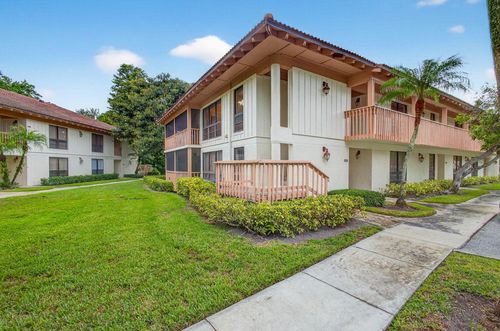 134 Brackenwood Rd, Palm Beach Gardens, FL, 33418-9072 | Card Image