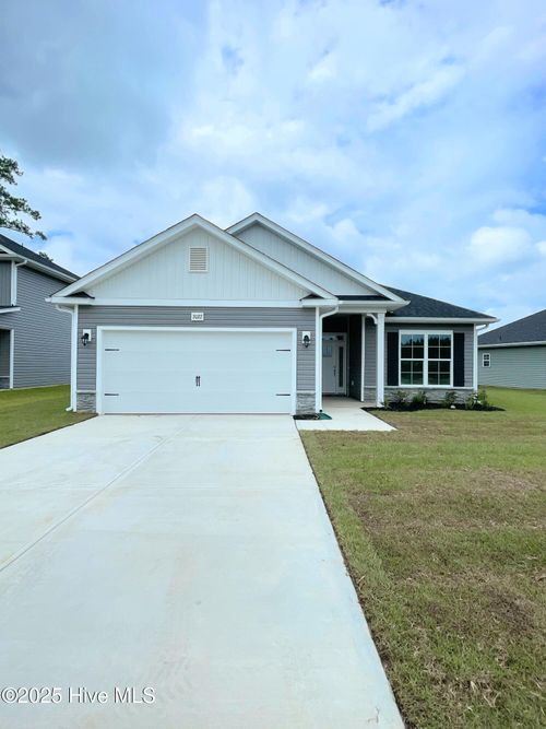 2022 Medina Spirit St, New Bern, NC, 28562-5075 | Card Image