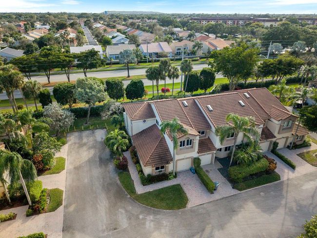 6798 Via Regina, Condo with 3 bedrooms, 3 bathrooms and null parking in Boca Raton FL | Image 26