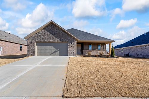 86 W Watson Ln, Farmington, AR, 72730-2802 | Card Image