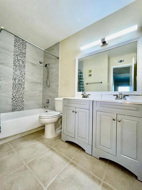 36-3055 Walnut Bend Ln, Houston, TX, 77042-3319 | Card Image
