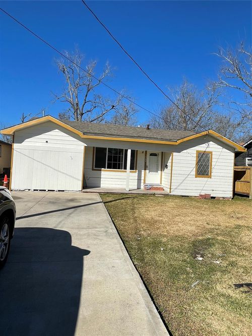 1960 May St, Beaumont, TX, 77705-1807 | Card Image