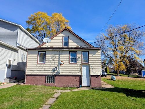 111 W Nebraska Ave, Gilbert, MN, 55741-5055 | Card Image