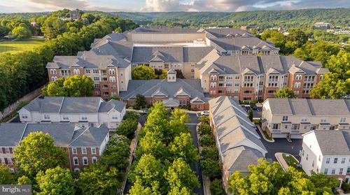 136e-400 Symphony Cir, COCKEYSVILLE, MD, 21030-2046 | Card Image