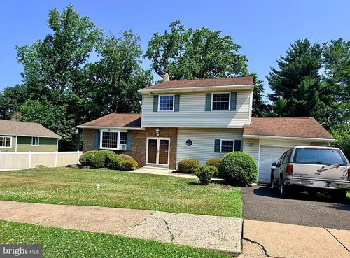 400 Crestwood Ave, FEASTERVILLE TREVOSE, PA, 19053-2421 | Card Image