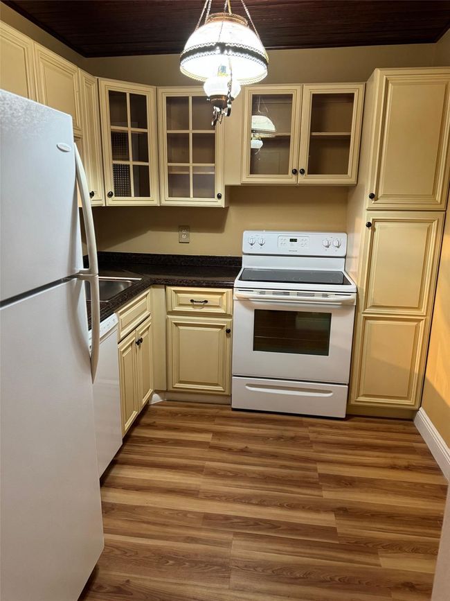 APT-106P - 3774 Inverrary Blvd, Condo with 1 bedrooms, 2 bathrooms and null parking in Lauderhill FL | Image 11