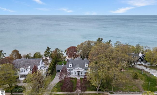 431 Michigan Ave, House other with 10 bedrooms, 7 bathrooms and null parking in Charlevoix MI | Image 87