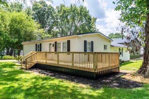 35 Lane 136a Turkey Lk, Hudson, IN, 46747-9760 | Card Image