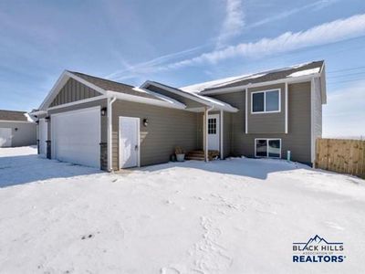 2331 E Philadelphia, House other with 5 bedrooms, 3 bathrooms and null parking in Rapid City SD | Image 1