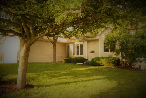 413 Meadow View Lane, DeForest, WI, 53532 | Card Image