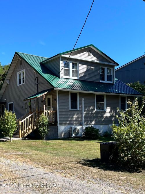 141 Sayre Rd, Hunlock Creek, PA, 18621-4314 | Card Image