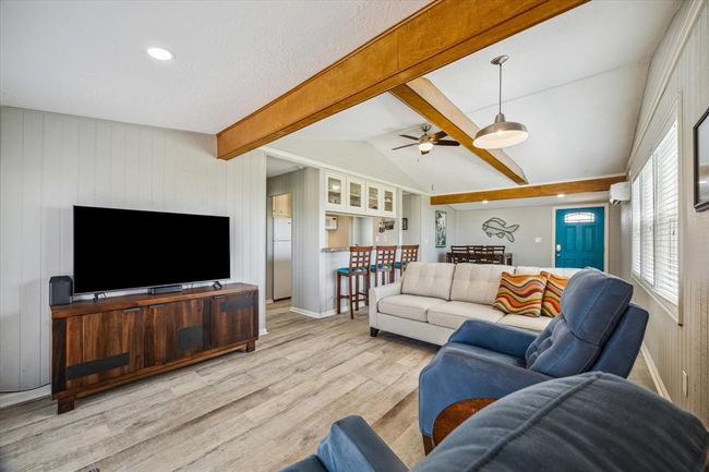 4014 2 Nd St, House other with 2 bedrooms, 1 bathrooms and 1 parking in Galveston TX | Image 12