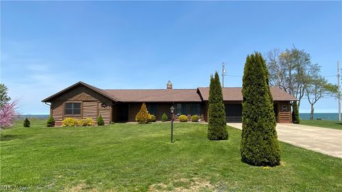 1104 Lake Rd, Conneaut, OH, 44030-1139 | Card Image