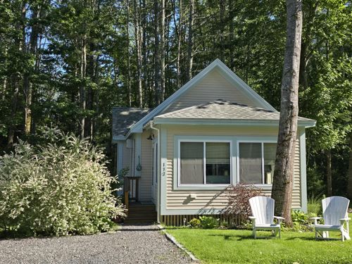 132-1 Old County Road, Wells, ME, 04090 | Card Image