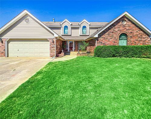 7005 Twin Lakes Circle, Warr Acres, OK, 73132 | Card Image