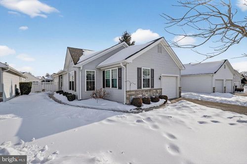 1806 Red Fox Ln, GLEN MILLS, PA, 19342-2238 | Card Image